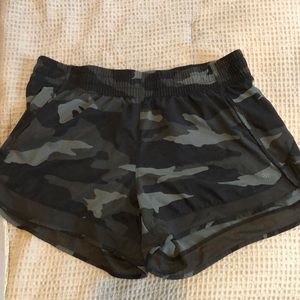 Printed Mesh Racer Run Short 4"